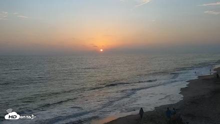 Carlsbad Beach Surf Live Webcam - Aug 9, 2026, 7:35pm PDT