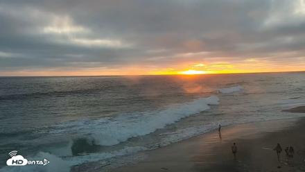 Carlsbad Beach Surf Live Webcam - Jun 13, 2026, 7:53pm PDT