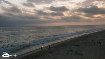 Carlsbad Beach Surf Live Webcam - Jul 18, 2026, 8:25pm PDT