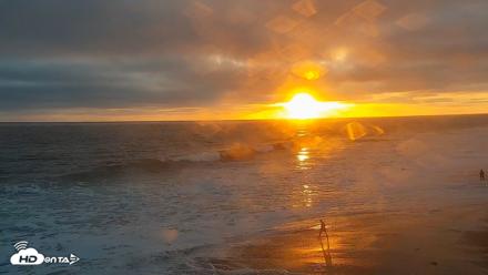 Carlsbad Beach Surf Live Webcam - Jun 13, 2026, 7:47pm PDT