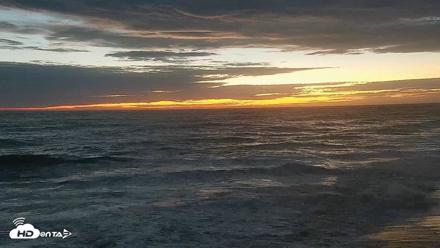 Carlsbad Beach Surf Live Webcam - Sep 8, 2026, 7:33pm PDT