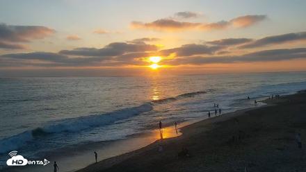 Carlsbad Beach Surf Live Webcam - Jul 31, 2026, 7:39pm PDT