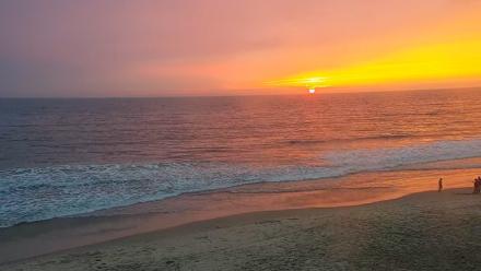 Carlsbad Beach Surf Live Webcam - Sep 21, 2025, 6:44pm PDT