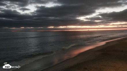 Carlsbad Beach Surf Live Webcam - Aug 14, 2026, 8:14pm PDT