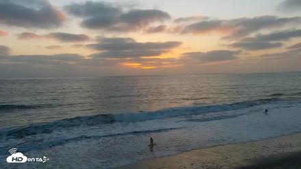 Carlsbad Beach Surf Live Webcam - Sep 30, 2026, 6:29pm PDT