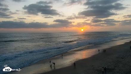 Carlsbad Beach Surf Live Webcam - Jun 8, 2026, 7:53pm PDT