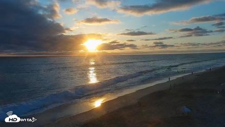 Carlsbad Beach Surf Live Webcam - Aug 14, 2026, 7:21pm PDT
