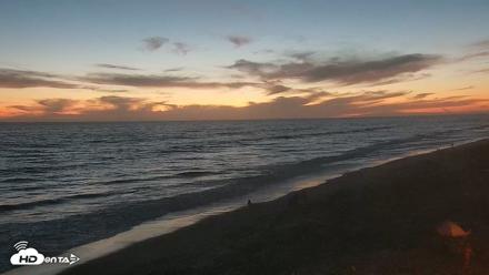 Carlsbad Beach Surf Live Webcam - Aug 17, 2026, 8:06pm PDT