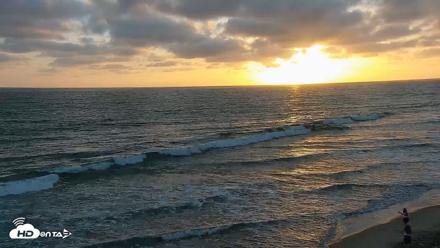 Carlsbad Beach Surf Live Webcam - Apr 29, 2026, 7:20pm PDT