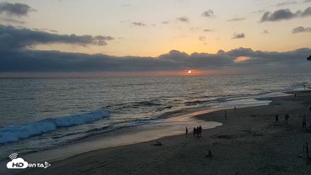 Carlsbad Beach Surf Live Webcam - Jun 30, 2026, 7:58pm PDT