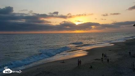 Carlsbad Beach Surf Live Webcam - Jun 30, 2026, 7:49pm PDT