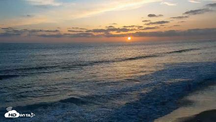 Carlsbad Beach Surf Live Webcam - Apr 16, 2026, 7:15pm PDT