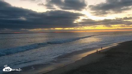 Carlsbad Beach Surf Live Webcam - Aug 14, 2026, 8:01pm PDT