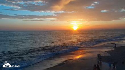 Carlsbad Beach Surf Live Webcam - Jul 12, 2026, 7:55pm PDT