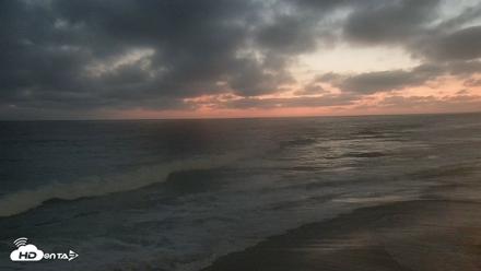 Carlsbad Beach Surf Live Webcam - Jun 14, 2026, 8:38pm PDT
