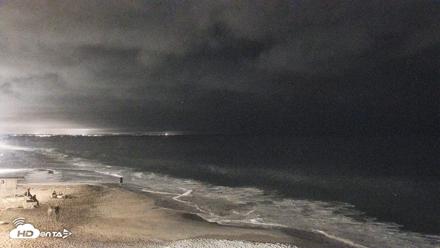 Carlsbad Beach Surf Live Webcam - Jul 4, 2026, 10:52pm PDT