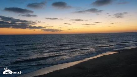 Carlsbad Beach Surf Live Webcam - Sep 1, 2026, 7:44pm PDT