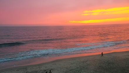 Carlsbad Beach Surf Live Webcam - Sep 21, 2025, 6:51pm PDT