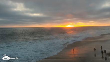 Carlsbad Beach Surf Live Webcam - Jun 13, 2026, 7:53pm PDT