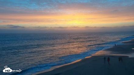 Carlsbad Beach Surf Live Webcam - Jul 25, 2026, 8:00pm PDT
