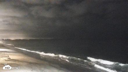 Carlsbad Beach Surf Live Webcam - Aug 11, 2026, 11:44pm PDT