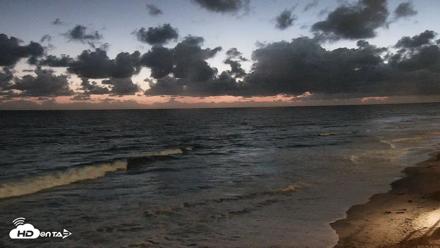 Carlsbad Beach Surf Live Webcam - May 27, 2026, 8:40pm PDT