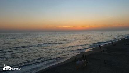 Carlsbad Beach Surf Live Webcam - Jul 15, 2026, 8:07pm PDT