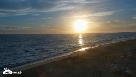 Carlsbad Beach Surf Live Webcam - Jul 4, 2026, 7:44pm PDT