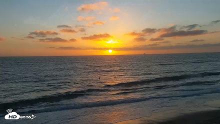 Carlsbad Beach Surf Live Webcam - Sep 28, 2026, 6:35pm PDT