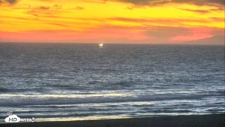 El Porto Beach Roving Live Cam - Aug 16, 2026, 8:07pm PDT