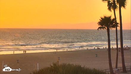 El Porto Beach Roving Live Cam - Sep 18, 2026, 6:46pm PDT