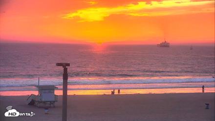 El Porto Beach Roving Live Cam - Sep 26, 2026, 6:45pm PDT