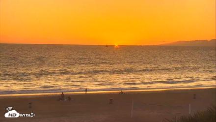 El Porto Beach Roving Live Cam - Apr 20, 2026, 7:30pm PDT