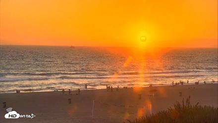 El Porto Beach Roving Live Cam - Aug 1, 2026, 7:49pm PDT