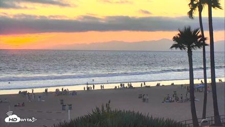 El Porto Beach Roving Live Cam - Aug 15, 2026, 7:41pm PDT