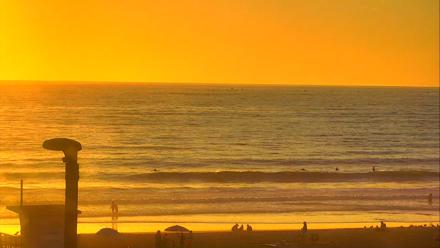 El Porto Beach Roving Live Cam - Oct 12, 2025, 6:06pm PDT