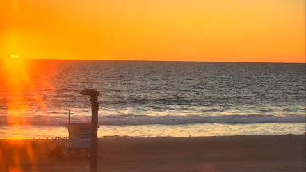 El Porto Beach Roving Live Cam - Oct 15, 2025, 6:18pm PDT