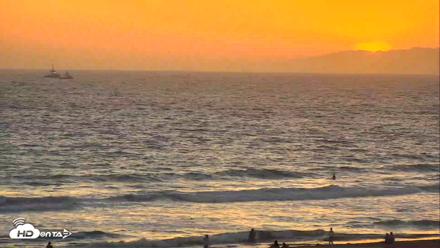 El Porto Beach Roving Live Cam - Aug 1, 2026, 7:52pm PDT