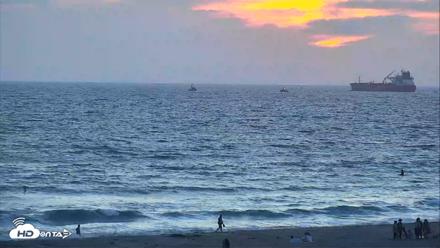 El Porto Beach Roving Live Cam - Aug 11, 2026, 7:40pm PDT