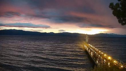 Garwoods Grill and Pier Live Cam - Oct 25, 2025, 7:00am PDT