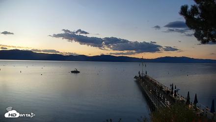 Garwoods Grill and Pier Live Cam - Oct 5, 2026, 6:49am PDT