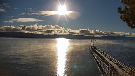 Garwoods Grill and Pier Live Cam - Dec 27, 2025, 8:44am PST