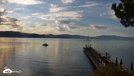 Garwoods Grill and Pier Live Cam - Oct 5, 2026, 7:59am PDT