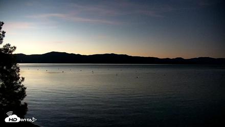 Garwoods Grill and Pier Live Cam - May 15, 2026, 5:08am PDT