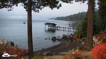Garwoods Grill and Pier Live Cam - Oct 23, 2026, 7:10am PDT