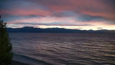 Garwoods Grill and Pier Live Cam - Oct 25, 2025, 7:02am PDT