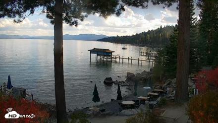 Garwoods Grill and Pier Live Cam - Oct 5, 2026, 4:48pm PDT