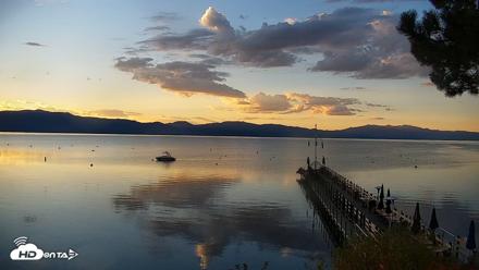 Garwoods Grill and Pier Live Cam - Oct 5, 2026, 7:12am PDT