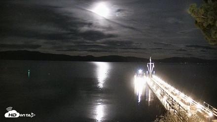 Garwoods Grill and Pier Live Cam - May 1, 2026, 10:02pm PDT