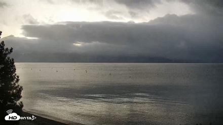 Garwoods Grill and Pier Live Cam - Oct 23, 2026, 7:10am PDT